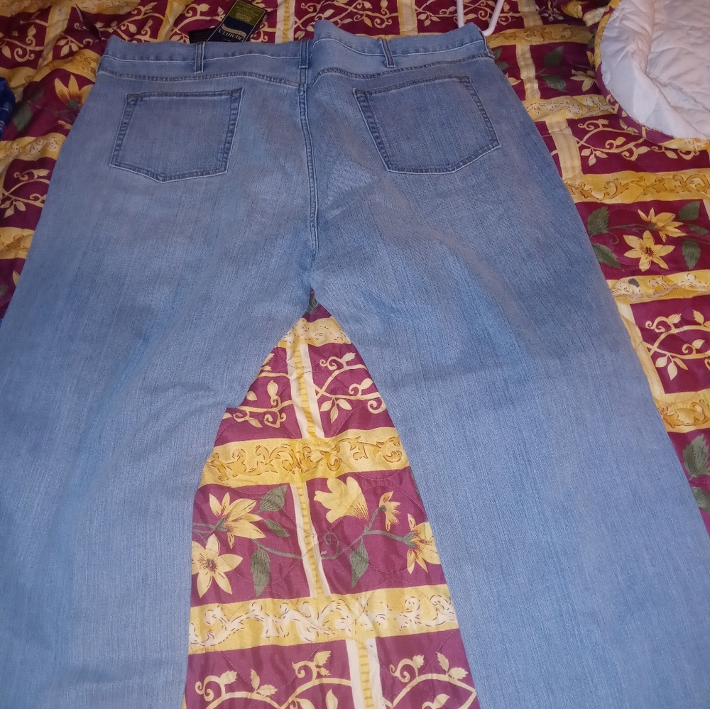 light wash denim jeans size 48x32
